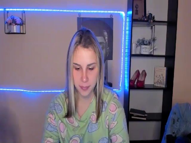 Live sex webcam photo for PolliMilk #269185028