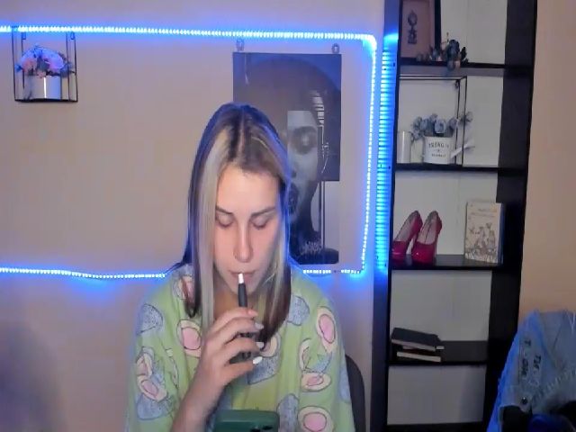 Live sex webcam photo for PolliMilk #269185942