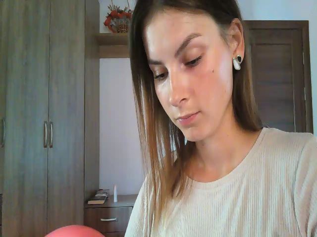 Live sex webcam photo for MisssSun #269195602