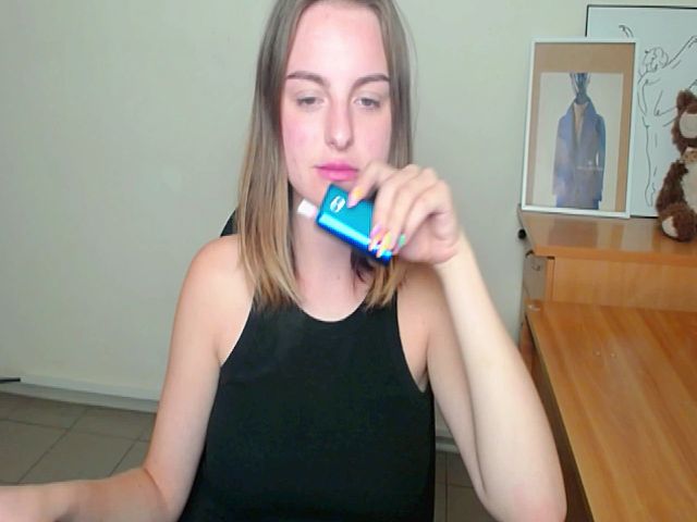 Live sex webcam photo for AmmRay #269196937