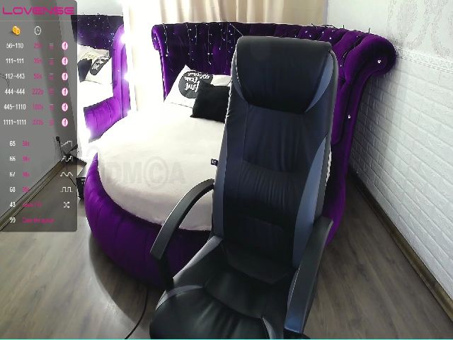 Live sex webcam photo for Red_Bunnyy #269186798