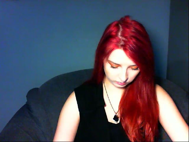 Live sex webcam photo for VirginLuna18 #269195455