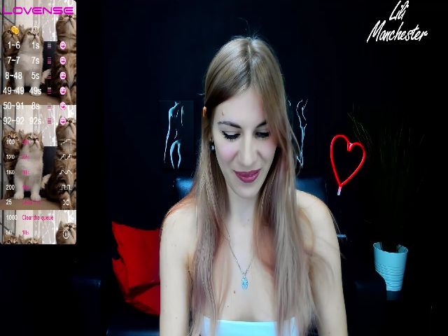 Live sex webcam photo for LiliManchest #269196232