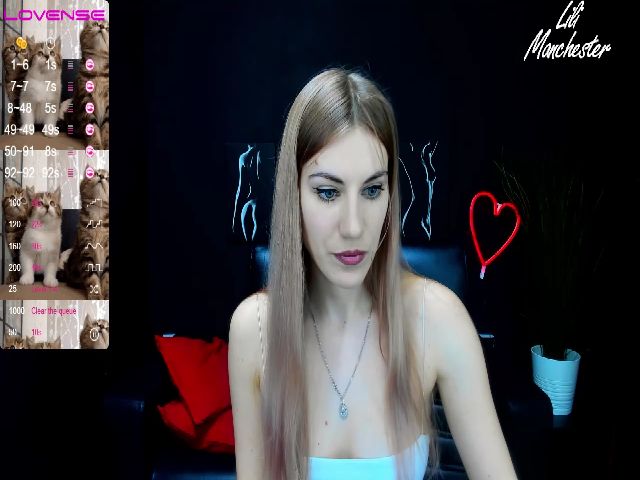 Live sex webcam photo for LiliManchest #269200051