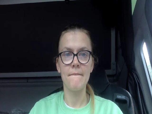 Live sex webcam photo for SexyHotSlut3 #269194016
