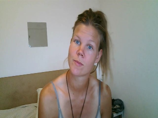 Live sex webcam photo for CallMeMaria #269190807