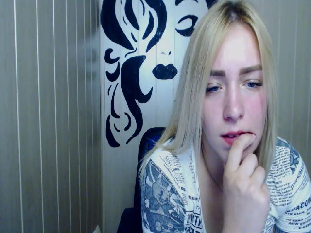 Live sex webcam photo for KetiLove_ #269194956