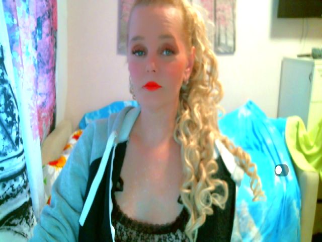 Live sex webcam photo for ChristiRoses #269195249