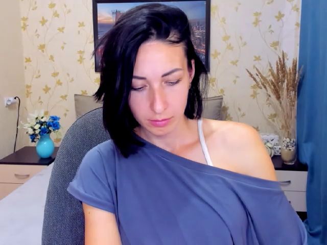 Live sex webcam photo for DorothyRoze #269193920