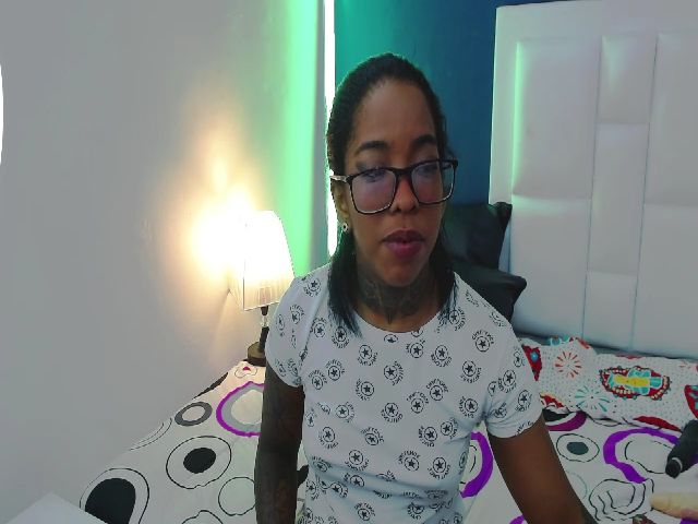 Live sex webcam photo for Samaantafox #269190048