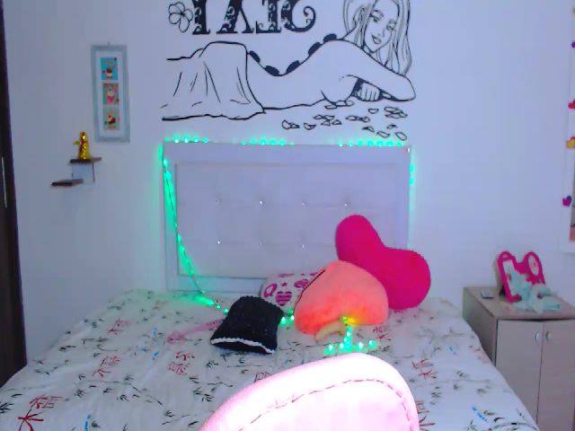 Live sex webcam photo for violeta09 #269204028