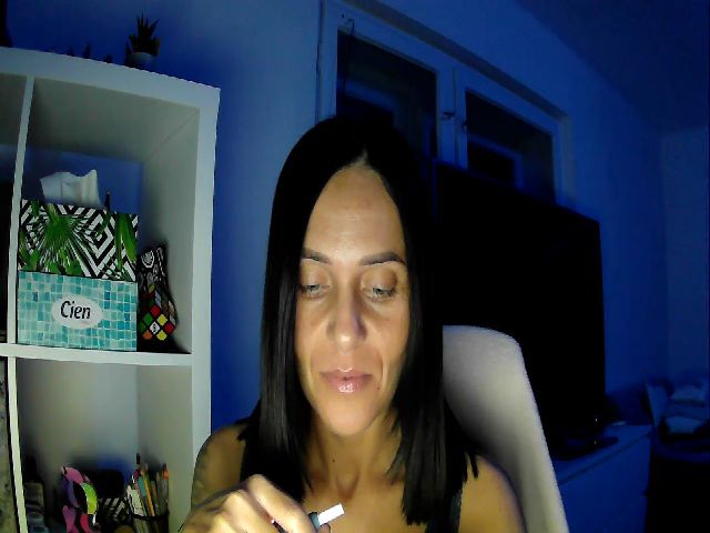 Live sex webcam photo for Beatrice_18 #269201950