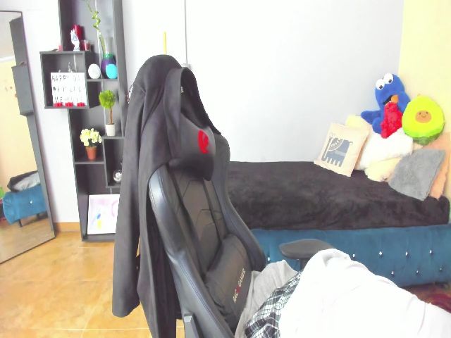 Live sex webcam photo for Ursula_fire #269184997