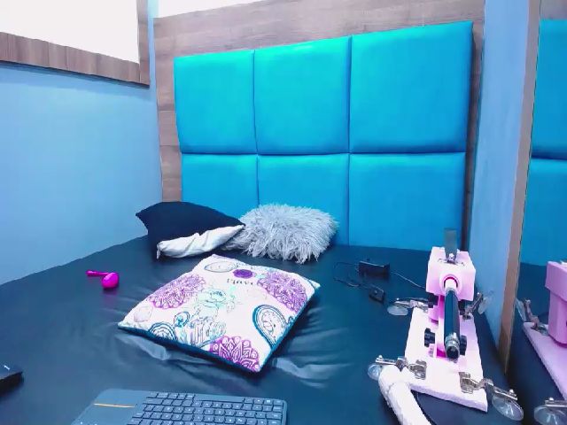 Live sex webcam photo for Kihara_Doll #269191396