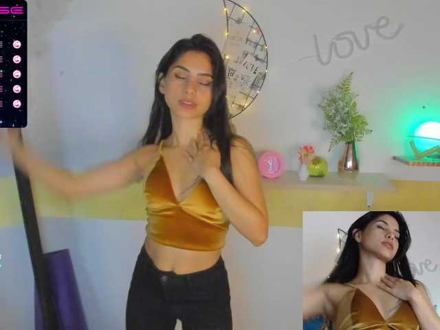 Live sex webcam photo for Lilycious11 #269183665