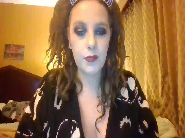 Live sex webcam photo for Binky18 #269190433