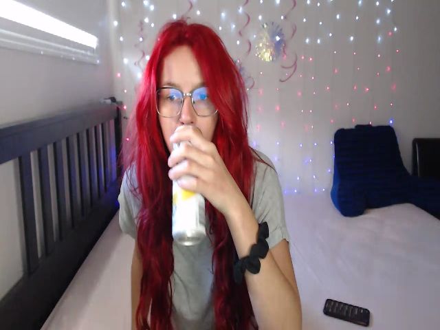 Live sex webcam photo for Redheadevelyn #269198139