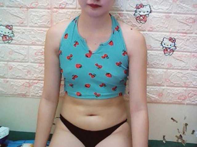 Live sex webcam photo for xxslimhotlady #269188600