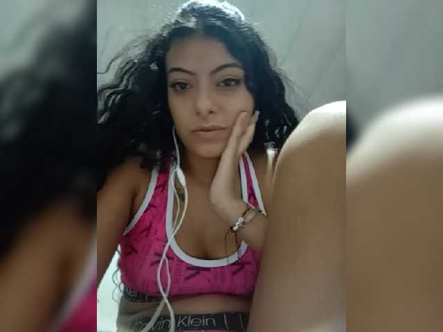 Live sex webcam photo for Emilystith #269183752