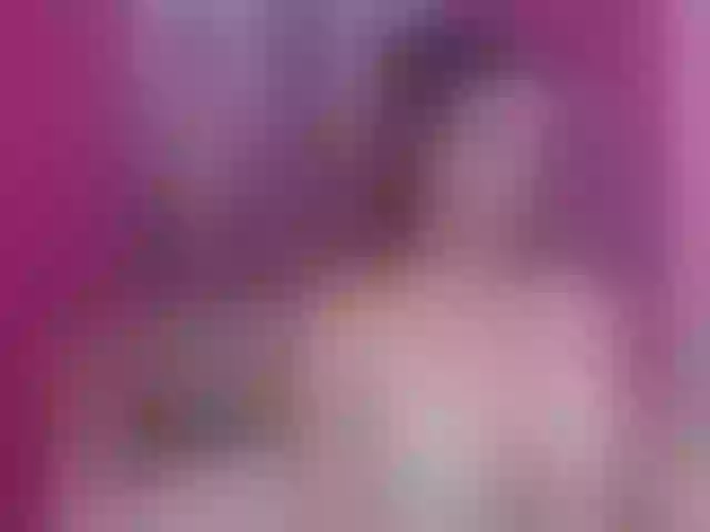 Live sex webcam photo for BustyxxHelen #269210119