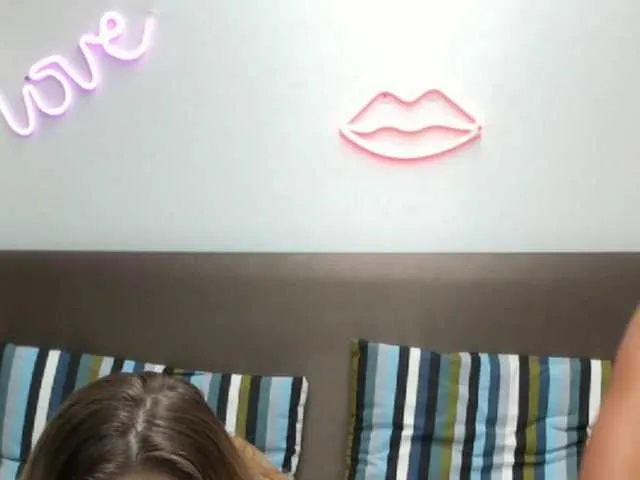 Live sex webcam photo for WhataGirls #269214963