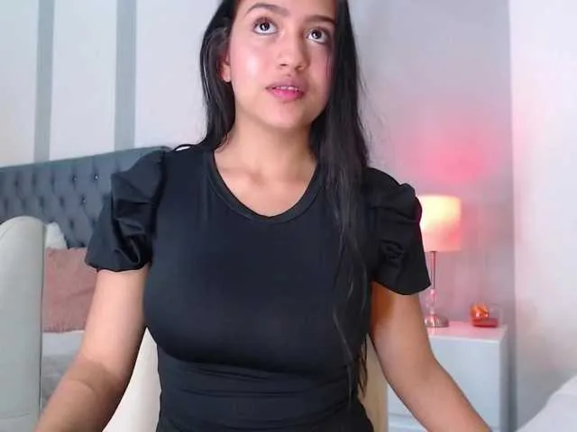 Live sex webcam photo for Sofy-Jones #269220960