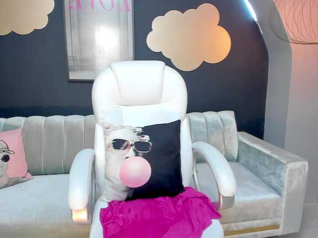 Live sex webcam photo for LannaSummer #269221242