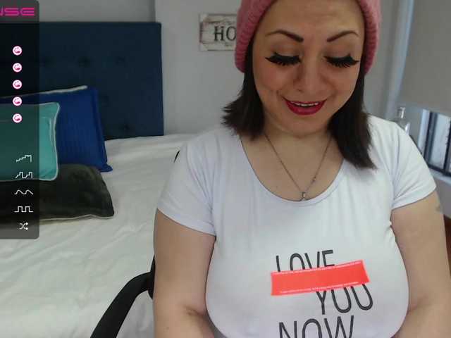 Live sex webcam photo for selenee-11 #269214946