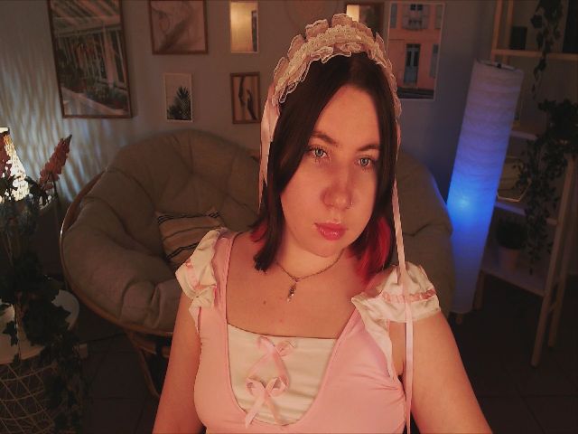 Live sex webcam photo for DafnaRey #269212721