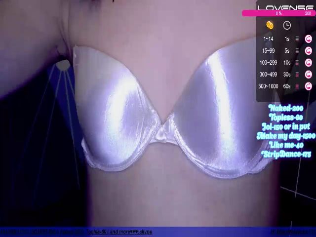 Live sex webcam photo for Laura_Blan #269218490