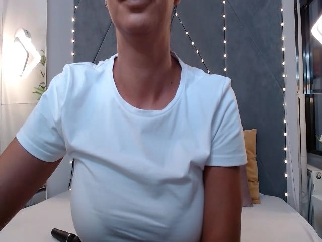 Live sex webcam photo for Tracylowe #269207781