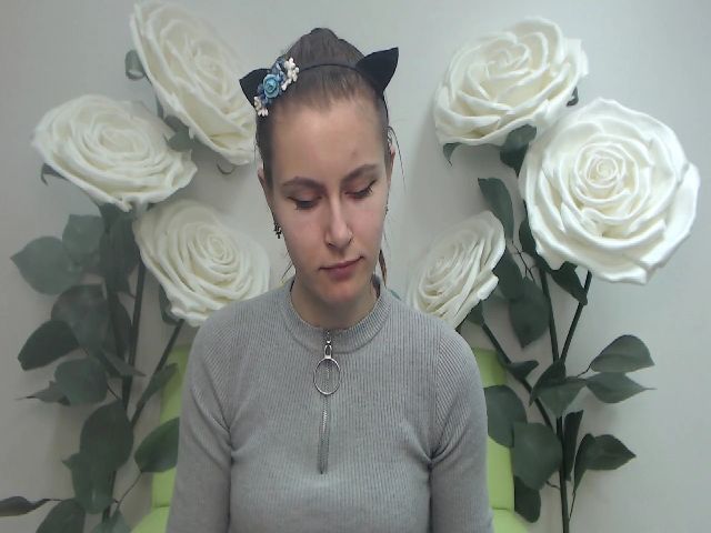 Live sex webcam photo for MollyTravis #269213473