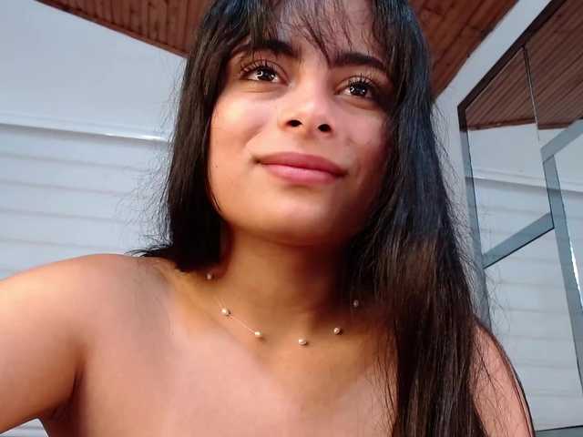 Live sex webcam photo for Evelyn-EE #269221856