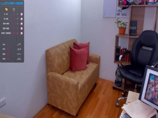 Live sex webcam photo for Kimberly_hot2 #269217133