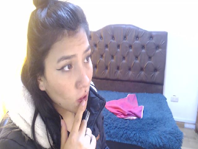 Live sex webcam photo for Emmaafox #269219447