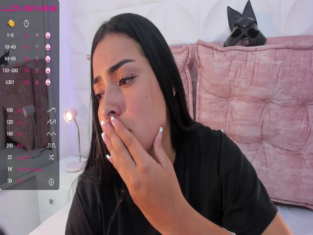 Live sex webcam photo for Kendry_ #269225470