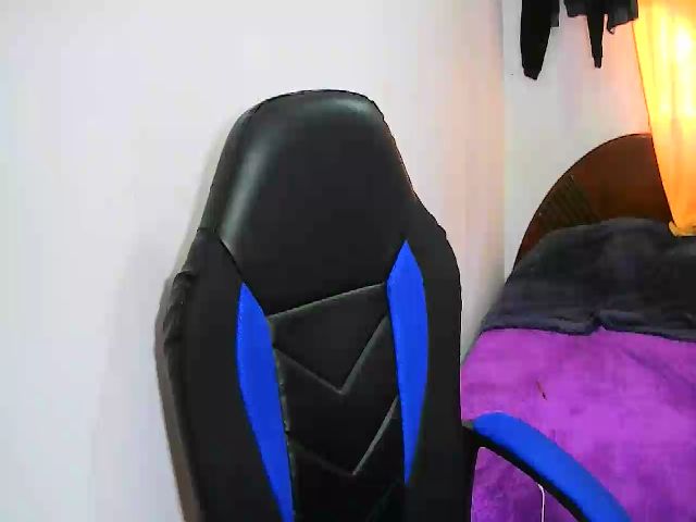 Live sex webcam photo for Shalyn_ #269216857