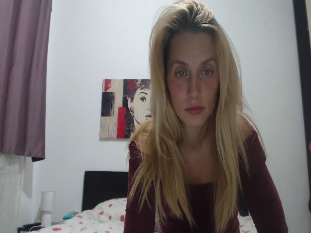 Live sex webcam photo for MonicaDiamond #269224421