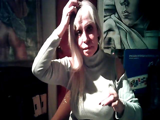 Live sex webcam photo for Latinablond7 #269206674