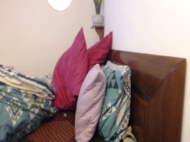 Live sex webcam photo for isabellazee2 #269207188