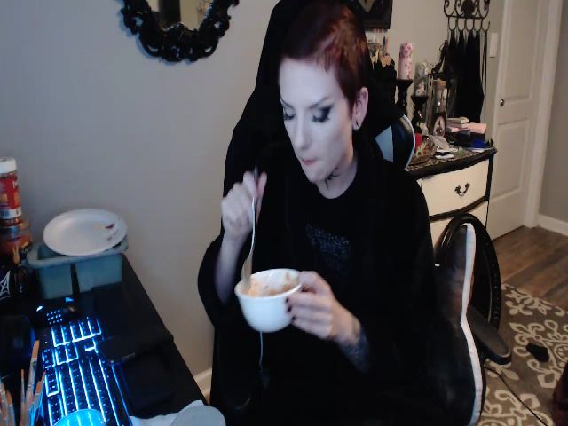 Live sex webcam photo for Painbaby #269206644