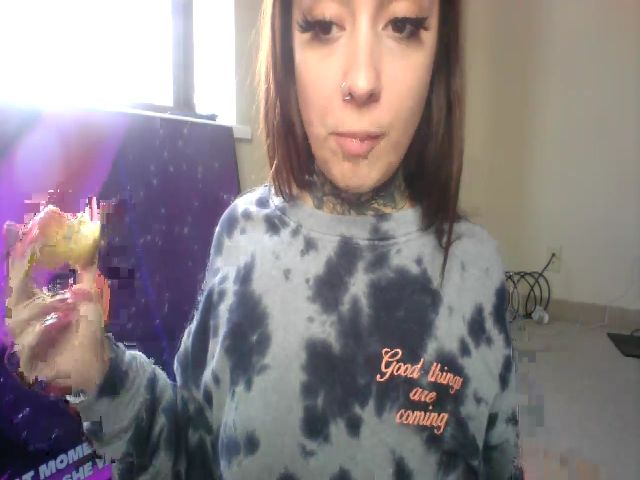 Live sex webcam photo for IllusionBby #269223629