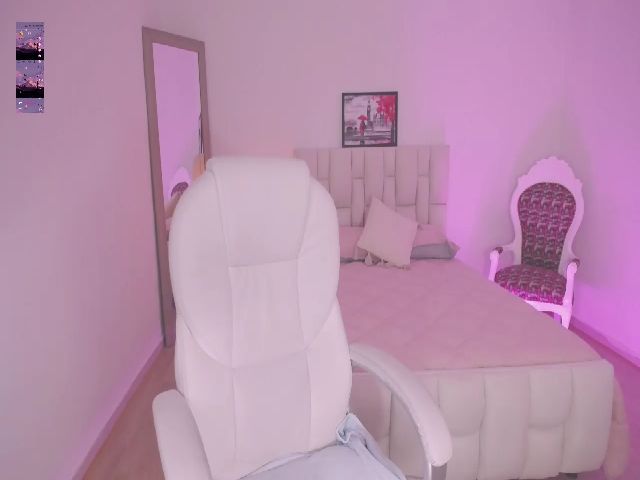 Live sex webcam photo for Karina_V #269208550