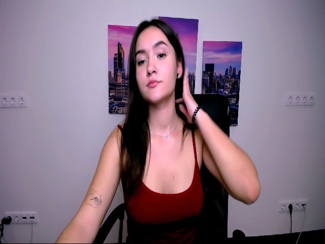 Live sex webcam photo for MellidaDeus #269218629