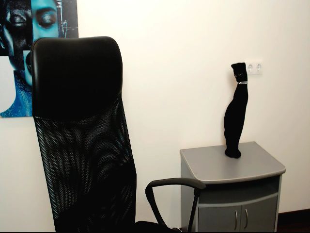 Live sex webcam photo for MollyKiss_ #269217415