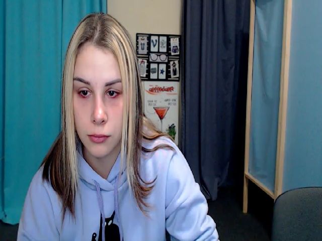 Live sex webcam photo for PolliMilk #269208716