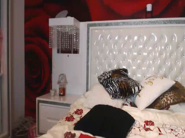 Live sex webcam photo for NikkyCZ #269214015