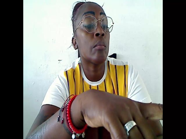 Live sex webcam photo for Assbigxhot9 #269222665