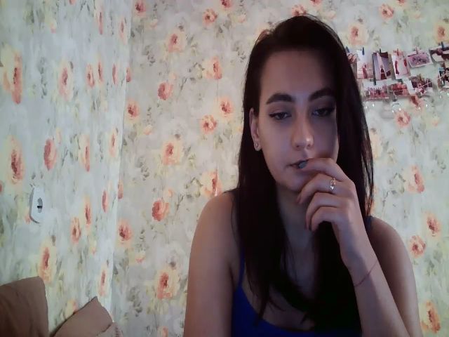 Live sex webcam photo for lolly_hollyy #269216579
