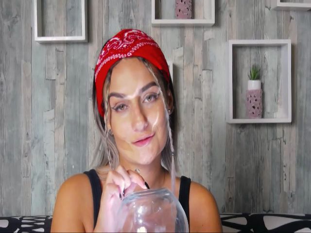 Live sex webcam photo for SecretAmber #269219247